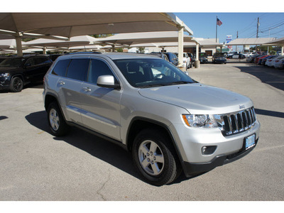 jeep grand cherokee 2013 silver suv laredo gasoline 6 cylinders 2 wheel drive automatic 76087