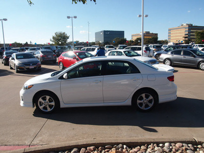 toyota corolla 2011 white sedan s gasoline 4 cylinders front wheel drive automatic 76053