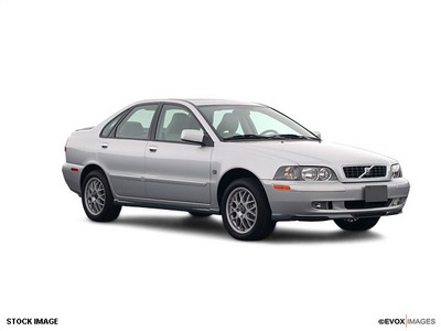 volvo s40 2004 sedan gasoline 4 cylinders front wheel drive automatic 79407