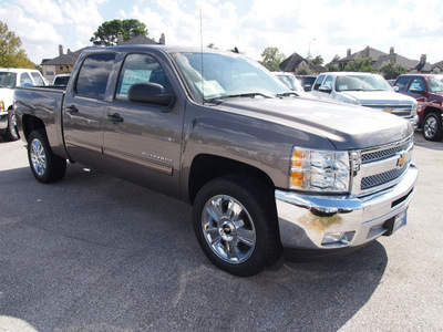 chevrolet silverado 1500 2013 brown lt flex fuel 8 cylinders 2 wheel drive 20   x 8 5in chrm cladfog lmp 77090