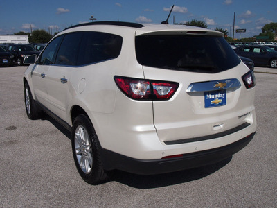chevrolet traverse 2013 white diamond lt gasoline 6 cylinders front wheel drive 6 speed automatic 77090