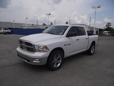 dodge ram pickup 1500 2010 white lone star hemi gasoline 8 cylinders 2 wheel drive 5 speed automatic 77532