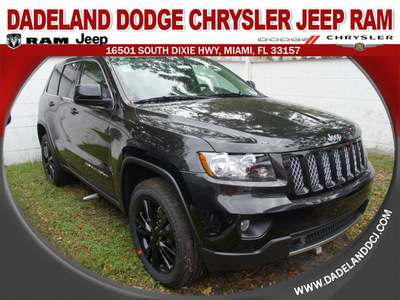 jeep grand cherokee 2013 black suv overland gasoline 8 cylinders 4 wheel drive automatic 33157