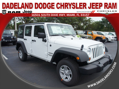 jeep wrangler unlimited 2013 white suv sport gasoline 6 cylinders 4 wheel drive automatic 33157