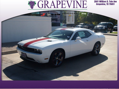 dodge challenger 2013 white coupe rallye redline appearance grou flex fuel 6 cylinders rear wheel drive automatic 76051