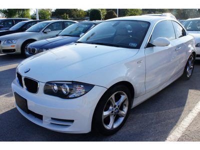 bmw 1 series 2009 white coupe 128i gasoline 6 cylinders rear wheel drive automatic 78729