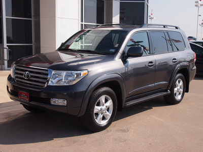 toyota land cruiser 2011 gray suv gasoline 8 cylinders 4 wheel drive automatic with overdrive 77802
