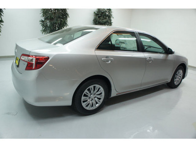 toyota camry 2012 gray sedan le gasoline 4 cylinders front wheel drive automatic 91731