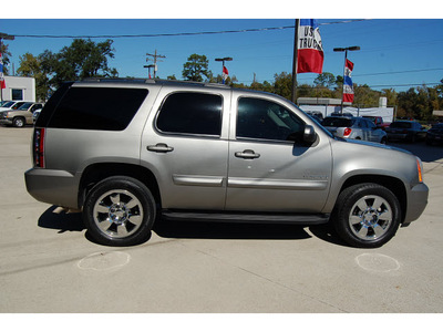 gmc yukon 2008 gray suv sle 8 cylinders automatic with overdrive 77706