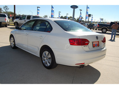 volkswagen jetta 2012 white sedan se pzev 5 cylinders automatic with overdrive 77706
