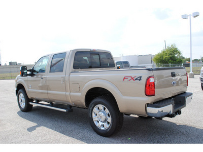 ford f 250 super duty 2012 beige lariat fx4 8 cylinders automatic with overdrive 77532