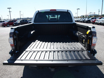 toyota tacoma 2013 silver prerunner v6 gasoline 6 cylinders 2 wheel drive automatic 76011