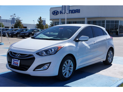 hyundai elantra gt 2013 white wagon 4 cylinders automatic 77094