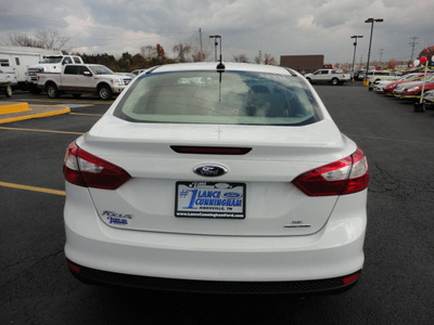 ford focus 2013 sedan se flex fuel 4 cylinders front wheel drive not specified 37087