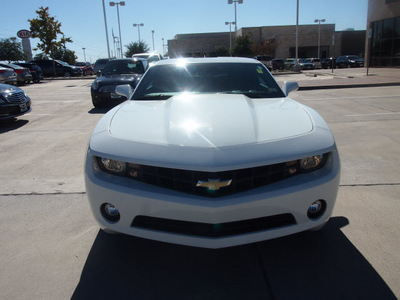 chevrolet camaro 2010 coupe lt gasoline 6 cylinders rear wheel drive 6 speed automatic 75070