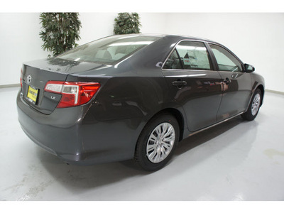 toyota camry 2012 gray sedan le gasoline 4 cylinders front wheel drive automatic 91731