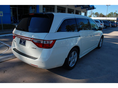honda odyssey 2013 white van touring elite gasoline 6 cylinders front wheel drive automatic 77339