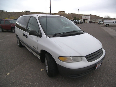 plymouth grand voyager 1997 white van se gasoline v6 front wheel drive automatic 81212