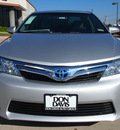 toyota camry hybrid 2012 silver sedan le hybrid 4 cylinders front wheel drive automatic 76011