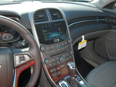 chevrolet malibu 2013 silver sedan lt gasoline 4 cylinders front wheel drive automatic 75067