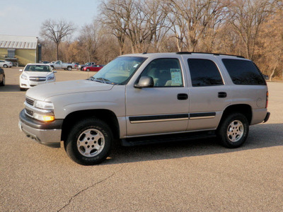 chevrolet tahoe 2005 pewter suv ls gasoline 8 cylinders 4 wheel drive automatic 55318