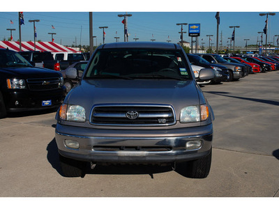toyota tundra 2001 gray limited 8 cylinders dohc automatic 77090