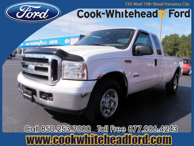 ford f 250 super duty 2006 white xlt diesel 8 cylinders rear wheel drive automatic with overdrive 32401