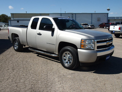 chevrolet silverado 1500 2008 silver pickup truck ls 8 cylinders automatic 78861
