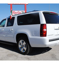 chevrolet suburban 2009 white suv lt 1500 8 cylinders automatic 77020