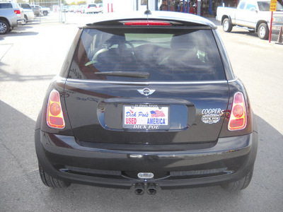 mini cooper s 2004 black hatchback s gasoline 4 cylinders front wheel drive standard 79925