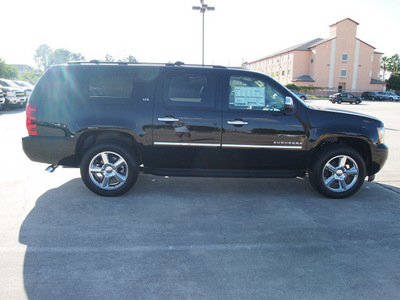 chevrolet suburban 2013 black suv ltz flex fuel 8 cylinders 2 wheel drive 6 speed automatic 77090