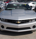 chevrolet camaro 2013 silv ice met coupe ls gasoline 6 cylinders rear wheel drive 6 spd auto 6 mths onstar directions conn lpo,cargo net whl a 77090