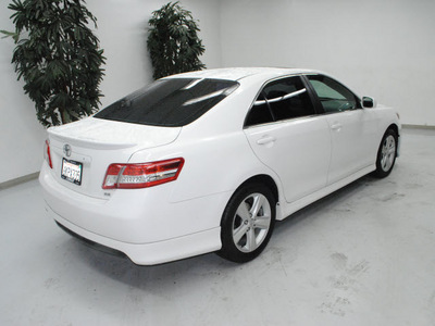 toyota camry 2010 white sedan se 4 cylinders automatic 91731