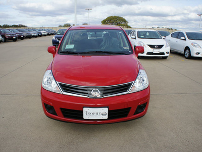 nissan versa 2012 red hatchback 1 8 s 4 cylinders automatic 75150