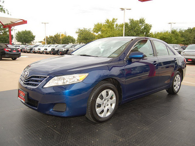 toyota camry 2011 blue sedan le gasoline 4 cylinders front wheel drive automatic 75067