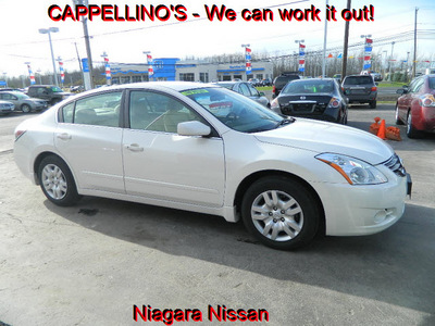 nissan altima 2010 white sedan s gasoline 4 cylinders front wheel drive automatic 14094