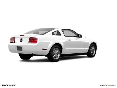 ford mustang 2008 coupe 6 cylinders not specified 44060