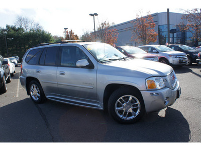 gmc envoy 2006 silver suv denali gasoline 8 cylinders 4 wheel drive automatic with overdrive 08902