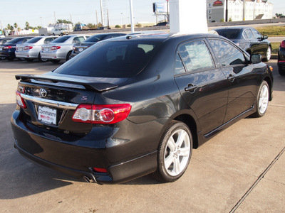 toyota corolla 2013 black sedan s gasoline 4 cylinders front wheel drive automatic 77521