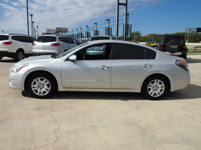 nissan altima 2011 silver sedan 2 5 s gasoline 4 cylinders front wheel drive automatic 78130