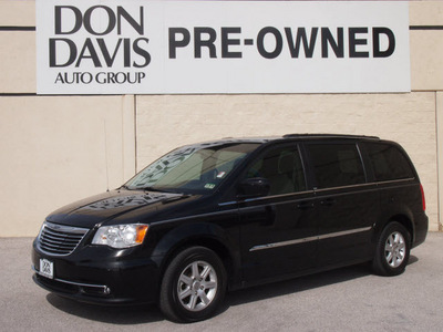 chrysler town and country 2011 black van touring 6 cylinders automatic 76011