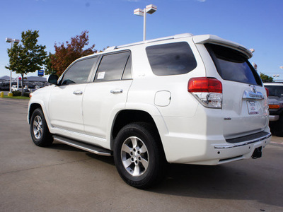 toyota 4runner 2013 white suv sr5 6 cylinders automatic 76116