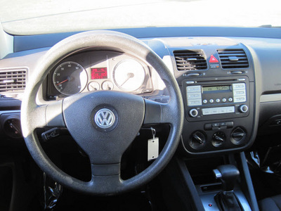 volkswagen rabbit 2007 silver hatchback gasoline 5 cylinders front wheel drive automatic 46410