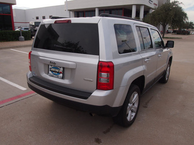 jeep patriot 2011 silver suv 4 cylinders automatic 75093