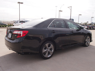 toyota camry 2012 black sedan se sport limited edition 4 cylinders automatic 76011