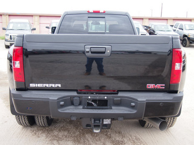 gmc sierra 3500hd 2012 black denali 8 cylinders automatic 78064