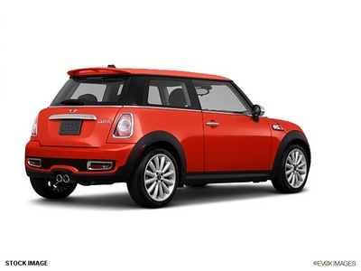 mini cooper 2011 hatchback gasoline 4 cylinders front wheel drive not specified 78232