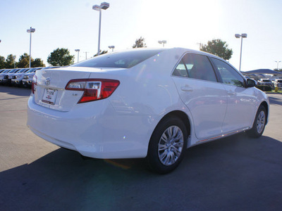 toyota camry 2012 white sedan le 4 cylinders automatic 76116