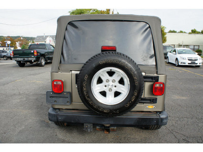 jeep wrangler 2006 beige suv unlimited 6 cylinders automatic with overdrive 07507