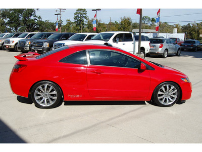 honda civic 2009 red coupe si gasoline 4 cylinders front wheel drive 6 speed manual 77706